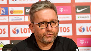 The feminine surname is indeclinable. Kolton Na Ile Odwazny Jest Jerzy Brzeczek Polsat Sport