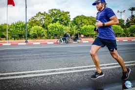 I recently ran the windsor half marathon and apart from it being just a fun thing to do, this was also my first half marathon training where i used a running using a running watch taught me a lot about how to train properly and gave me insights about my runs i never had before. Ryan Hall Just Crushed The World Marathon Challenge On Minimal Training Here S How Fitbit Blog