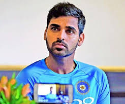ఈ సీజన్‌ ఐపీఎల్‌ తండ్రితో పాటే ఉంటూ ఈ బుడ్డోడు మైదానంలో తెగ సందడి. Bhuvneshwar Kumar Biography Facts Childhood Family Life Achievements Of Indian Cricketer