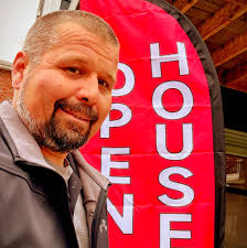 Dangers of leaving newer vehicles with fob/push button start running  unattended