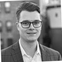 Aidan Bloomer's Instagram, Twitter & Facebook