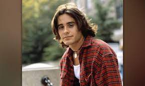 Nur bei uns könnt ihr guns n' roses, ac/dc, nirvana und co. 20 Years Of Fame Schauspieler Jared Leto Im Wandel Der Zeit Musikexpress