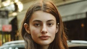 Ava (Tate Taylor, 2020)