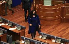 Pas dy raundeve të dështuara, vjosa osmani është zgjedhur presidente e kosovës në raundin e tretë duke marrë numrin e nevojshëm të votave në kuvend. Kebpnf208o Oqm
