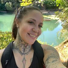 Where does one find a cheap Bible ? Unsure of which one as we're freshies 😂