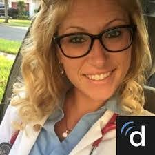 Ariana Goldstein's Instagram, Twitter & Facebook