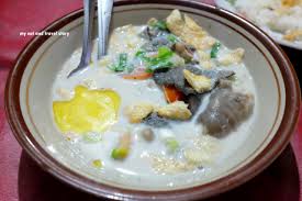 Ayam goreng is an indonesian and malaysian dish consisting of chicken deep fried in oil. Sop Kaki Kambing Sapi 999 Bca Dipati Ukur Bandung My Eat And Travel Story
