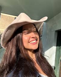 𝔾𝕣𝕒𝕔𝕖𝕔𝕝𝕒𝕣𝕜𝕩 (@graceclarkx) • Instagram photos and videos