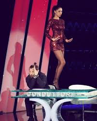Belén ha sempre usato instagram in modo aperto e sincero, intervenendo o spiegando in prima persona questioni che la riguardano. Belen Rodriguez Incinta Per La Gravidanza Avrebbe Rinunciato Al Grande Fratello Urbanpost