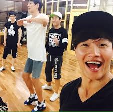 Jaesuk, then, stopped teasing him. Kim Jongkook Updates Running Man Member S Preparation For Rm Concert Koreancelebrita