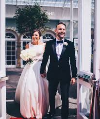 Here we are discussing the latest mens wedding sherwani collection by pakistan's most popular designers. Top 9 Wedding Suits For Men 2020 Go To List Of Wedding Suit Ideas 2020 50 Photos