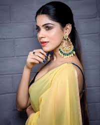 Pin On Divhya Bharthi Her career was tragically cut short when she died at the age of 19 in 1993. pin on divhya bharthi