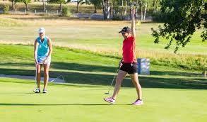 Hemmagolfaren skuggar täten efter första rundan