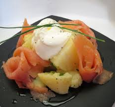 Patate, erba cipollina, capperi sotto sale, menta, limone, sale, olio extravergine di oliva. Salmone E Patate All Erba Cipollina La Cucina Di Lalla