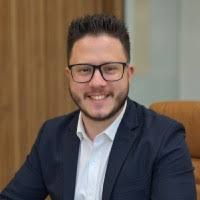 700+ perfis com “Trapp”