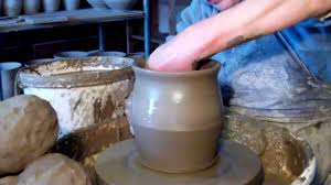 Lipsa la in imputa gestionarului la pretul de 18 lei /l, tva 19%, urmand sa se recupereze din salariul acestuia. Textile Piele Lut Ceramica