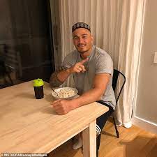 7,511 likes · 10 talking about this. Sonny Bill Williams Fury As Instagram Removes Pic Of Star And Fellow Muslim Before World Cup Match Daily Mail Online