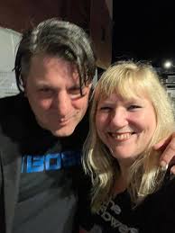 I WOULD LIKE TO KNOW WHAT FAN HAS ATTENDED THE MOST SHOWS DROP YOUR NUMBER  OF SHOWS IN THE COMMENTS WHO IS THE BIGGEST FAN AND LETS SEE SOME PHOTOS  ❤️🙏✌️🥳😍🙈