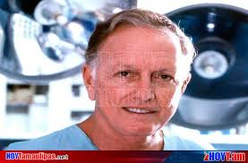 Muere Denton Cooley primer cardiologo en implantar corazon mecanico