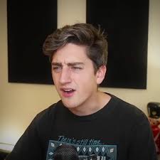 I HATE BEING FIVE FEET . . . #dannygonzalez #dannygonzalezedit  #edit#fyp#foryou#xyzbca#capcut#foryoupage#aftereffects#viral