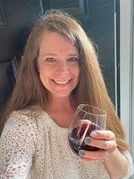 Hello so I love wine I've just started drinking consistently about a year  ago I'm cheap😂😭💯 and I usually drink barefoot and other cheap brands but  now I wanna experiment more with