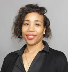 Kelli Roche's Instagram, Twitter & Facebook