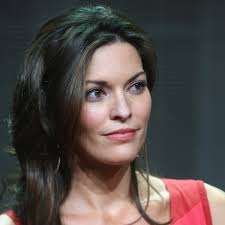 Alana De La Garza