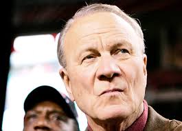 Former OU coach Barry Switzer says he'd serve