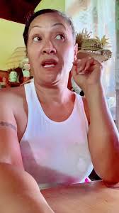 Ata ata noa kera 😂 classe algérienne #humourtahiti #marchéauxpucesdec...