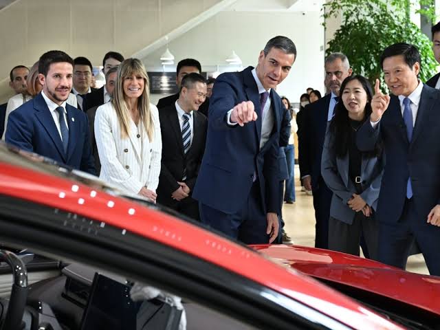 El juez Peinado ya rechazó en 2024 quitar el pasaporte a Begoña Gómez y el  Gobierno dice que “no se entendería” que se lo retirase ahora | España | EL  PAÍS