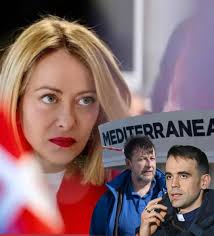 Faccio una profonda fatica a comprendere perché io dovrei gestire la mia  rabbia e la mia indignazione, quando c'è gente che neanche ci prova a  gestire la propria stupidità. Ma si può