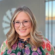 Leah Clements (@leahbobia) • Facebook