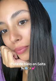 Salta tiene pista de hielo como en Nueva York! Saltayork 🤭 #fyp #girl  #girlygirls #salta #saltacapital #pistadehielo #novedad