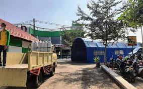 Iya benar, alhamdulillah bayi dan ibunya selamat, katanya, seperti dikutip dari kompas.com. Jogja Siapkan Tenda Darurat Rs Pratama Untuk Menampung Lonjakan Pasien Covid 19 Harianjogja Com