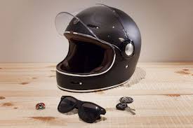 Gear Review Torc T1 Retro Helmet Return Of The Cafe Racers Helmet Retro Helmet Retro Motorcycle