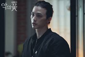 Photos New Stills And Behind The Scenes Images Added For The Korean Drama Flower Of Evil In 2020 Korean Drama Drama Kdrama