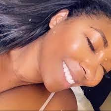 Rosalie Grady's Instagram, Twitter & Facebook