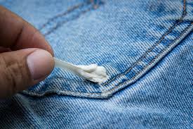 Aracın üzerine çam sakızı damlamış olabilir, ağacın dökülen yaprakları direkt olarak aracı kapatmış olabilir ya da kuşların yuvalarının olduğu bir ağaç ise arabanın üstü bir anda kuş pislikleri ile örtünebilmektedir. Yapisan Sakiz Ve Zorlu Sakiz Lekesi Nasil Cikar Yemek Com