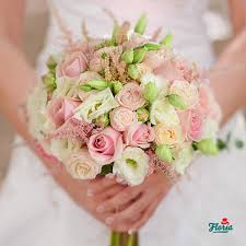 Buchet mireasa din trandafiri curcubeu. Buchet De Mireasa Poveste Roz Pret 399 00 Lei Floria Ro