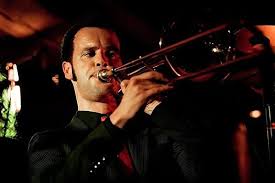 Corra Great Live Ceilidh And Covers Band Freak Music Cover Band Corporate Entertainment