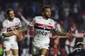 É uma coisa momentânea, que se dissolve rapidamente. Portal Afirma Que Daniel Alves Esta Insatisfeito E Deseja Sair Do Sao Paulo
