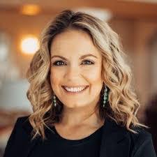 Alicia Robb's Instagram, Twitter & Facebook