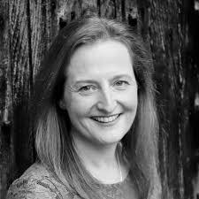 Jill Morton's Instagram, Twitter & Facebook