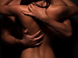 Posições sexuais que ficam ainda melhores com um sex toy - 19022020 - UOL  Universa