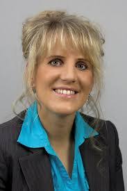 Nicole Runge's Instagram, Twitter & Facebook