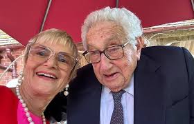 Gloria Rothschild's Instagram, Twitter & Facebook