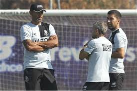 Nuno herlander simões espírito santo ( pronunciación portuguesa: Folha De Maputo Noticias Desporto Nuno Espirito Santo Ja Nao E Treinador Do Fc Porto