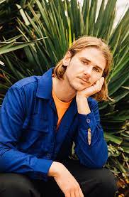 Voir plus d'idées sur le thème chanteur, rappeur, chanson. Interview Qui Se Cache Derriere Voyou Le Bad Boy Au Coeur Tout Mou Marie Claire Belgique