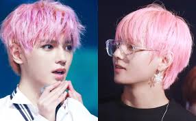 K-Idols Who Blooms with their Pink Hair