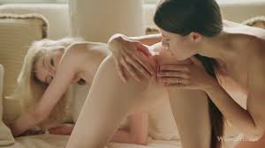 WOWGIRLS - Molly Devon 和 Evelin Elle 互有好感